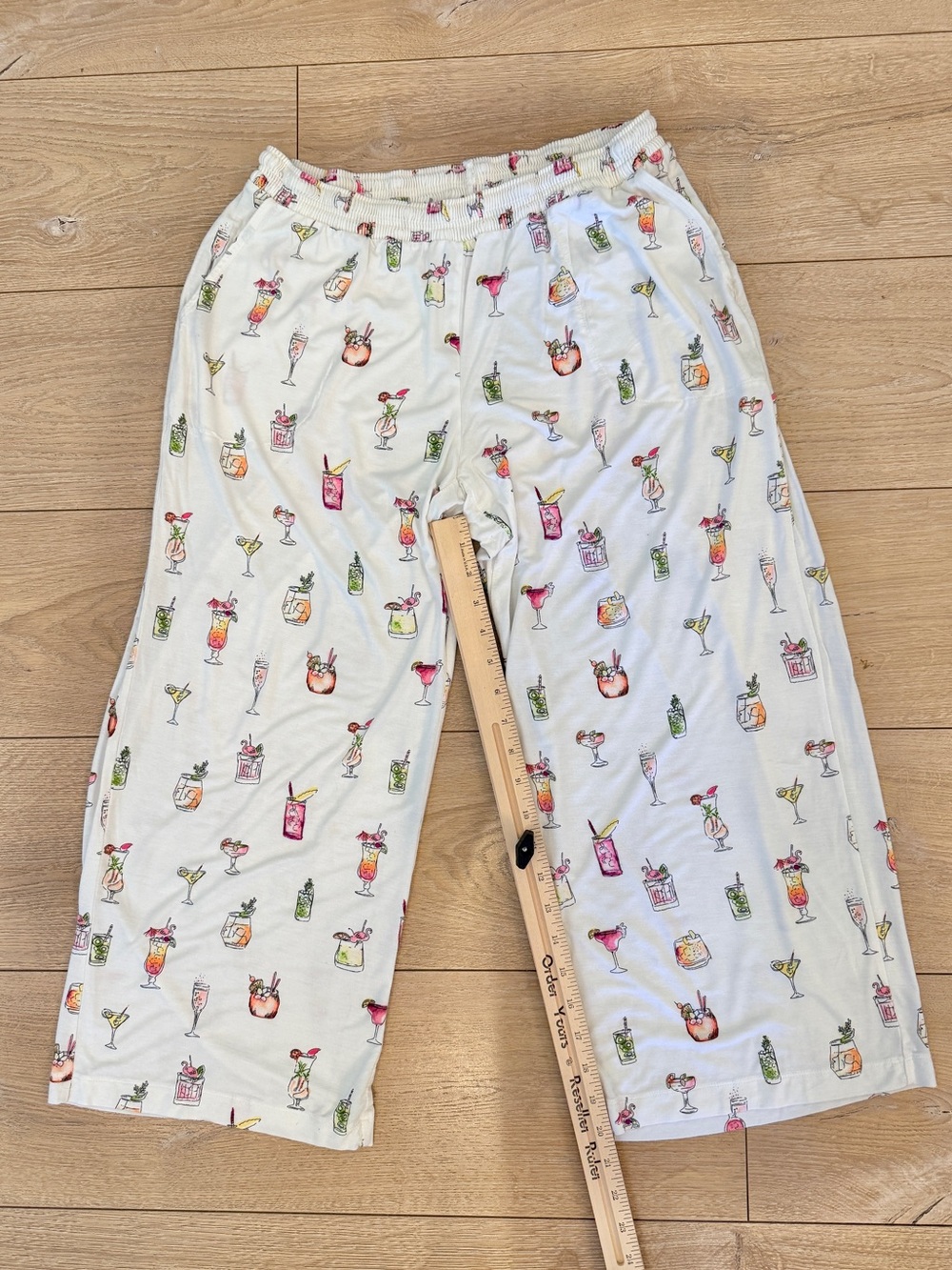 Soma Drinks On Mie Adorable White Cocktail Print Long Ankle Pajama Pants Size M - Picture 3 of 7